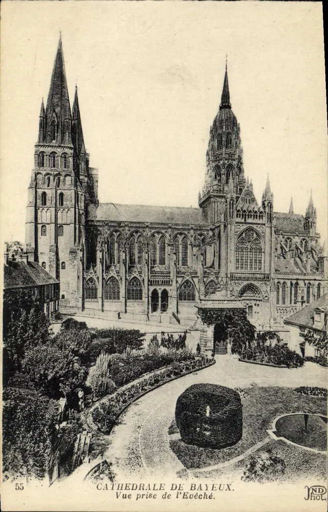 Kathedrale von Bayeux — Blick vom Bischofssitz — JND Phot. - Vorderseite