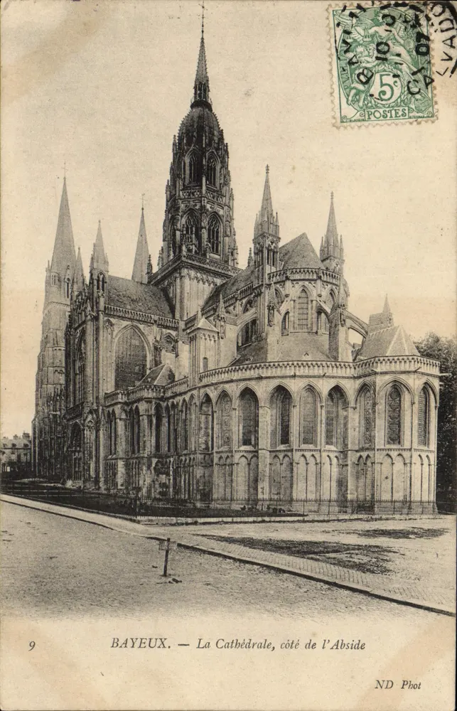 Bayeux — A Catedral, lado da Abside — ND Phot, n°9 - Frente