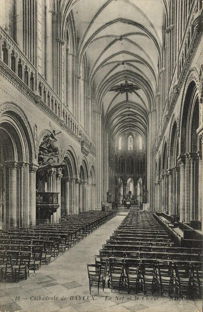 Kathedrale von Bayeux — Die Kirchenschiff und der Chor — ND Phot. - Vorderseite