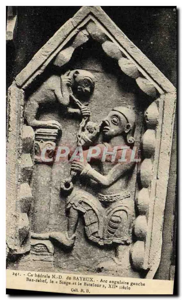Kathedrale N.D. von BAYEUX — Relief « Affe und der Clowns », linken Eckenbogen, 12. Jahrhundert — Gall. R. D. - Vorderseite