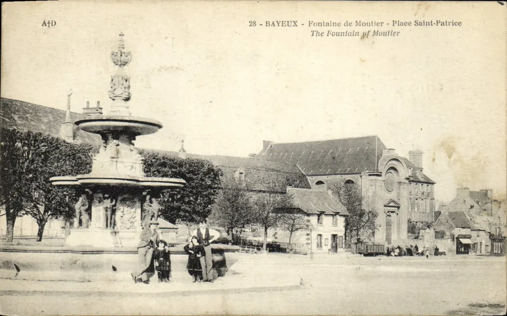 Bayeux — Fontaine de Moutier — Place Saint-Patrice - Vorderseite