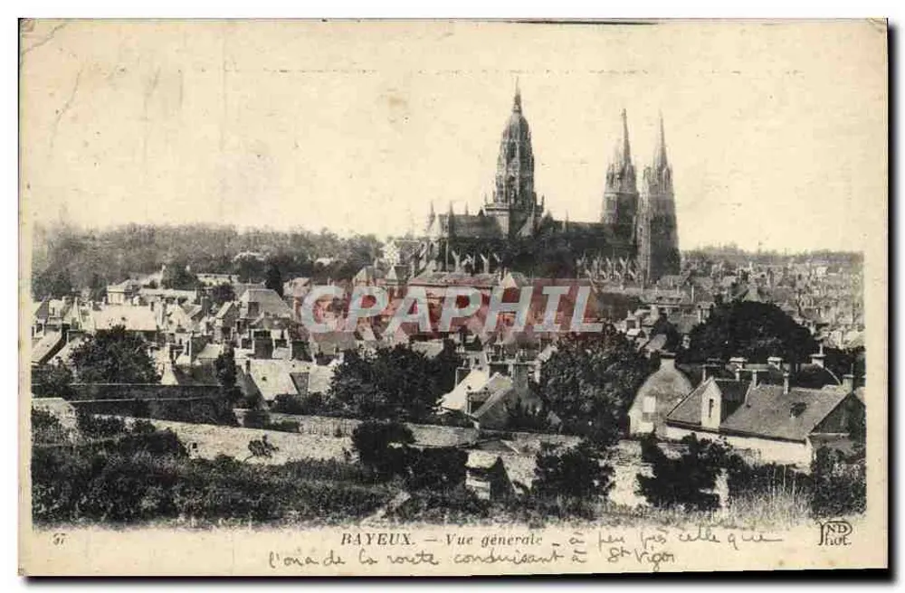 Bayeux — Vista geral — aproximadamente a mesma que a vista da estrada conduzindo a St-Vigor - Frente