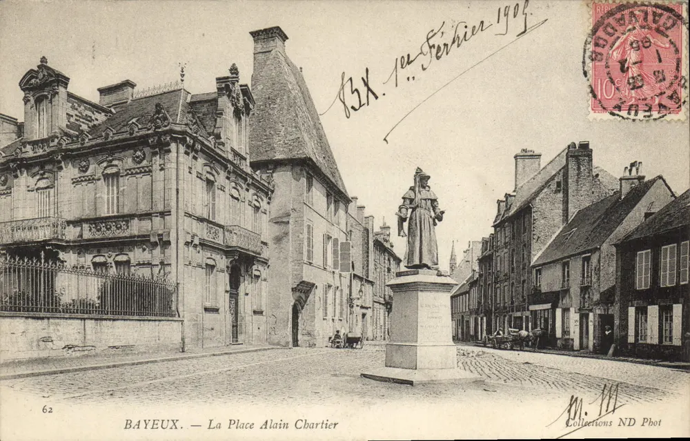Bayeux — A Praça Alain Chartier — Coleções ND Phot - Frente