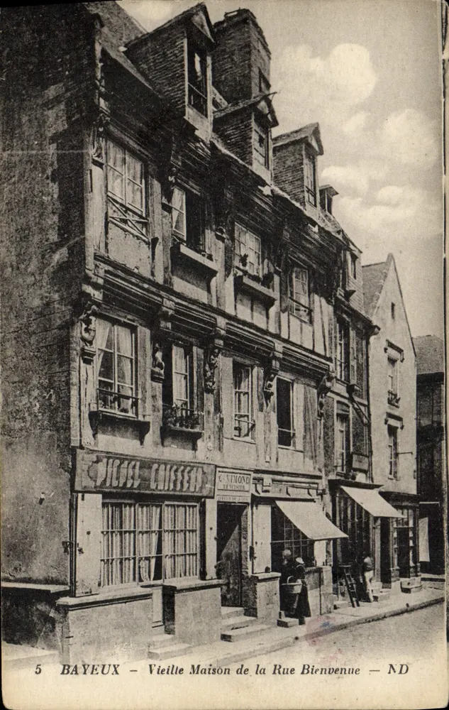 Bayeux — Altes Haus in der Rue Bienvenue — C. Tixono, Drucker - Vorderseite