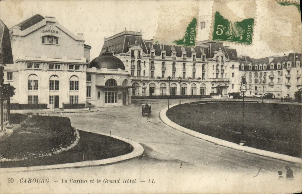 Cabourg — Das Casino und das Grand Hôtel — IL - Vorderseite
