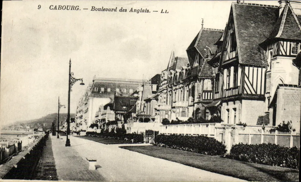 Cabourg — Boulevard dos Ingleses — LL - Frente