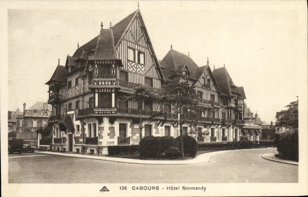 Cabourg - Hotel Normandy — editor CPAPHIL - Frente