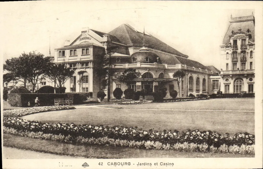 Cabourg - Jardins et Casino — éditeur IMPRIMÉ SUR LA CARTE : 42 CABOURG - Jardins et Casino - Frente