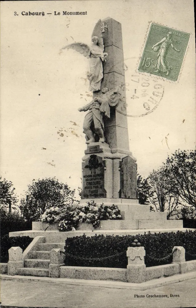 Cabourg — O Monumento — Foto Crochemore, Dives - Frente