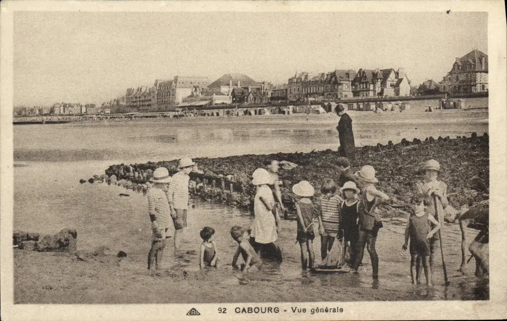Cabourg - Algemene uitzicht — uitgever Antieke ansichtkaart - Voorkant
