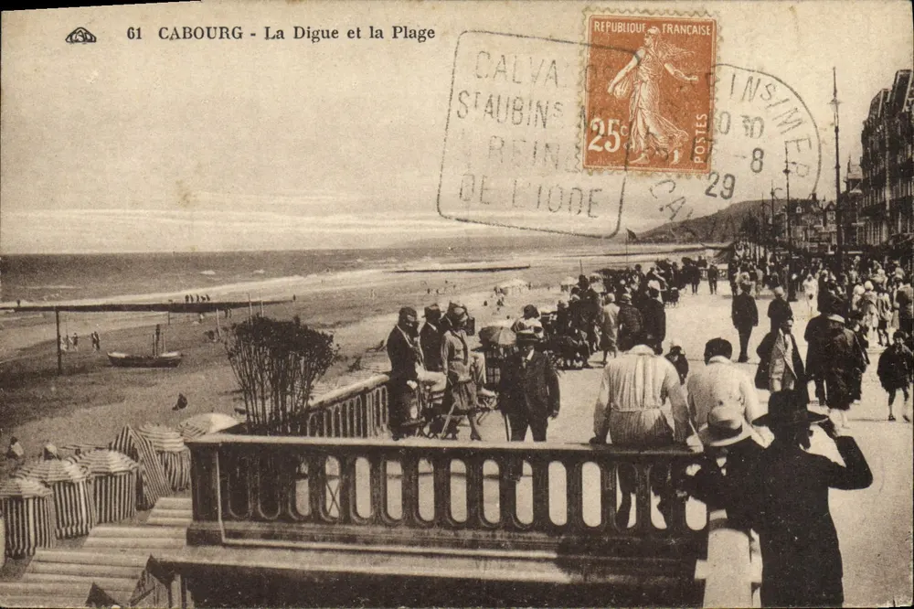 Cabourg - La Digue et la Plage — éditeur Calva Staubins, n°61 - Awers