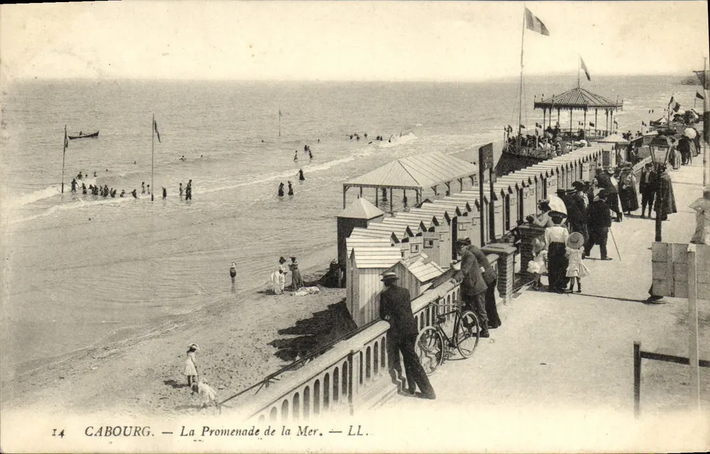 Cabourg — A Promenade de la Mer — LL. — n°14 - Frente