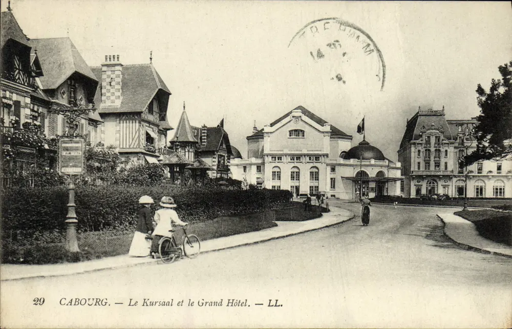 Cabourg — Der Kursaal und das Grand Hotel — LL. - Vorderseite