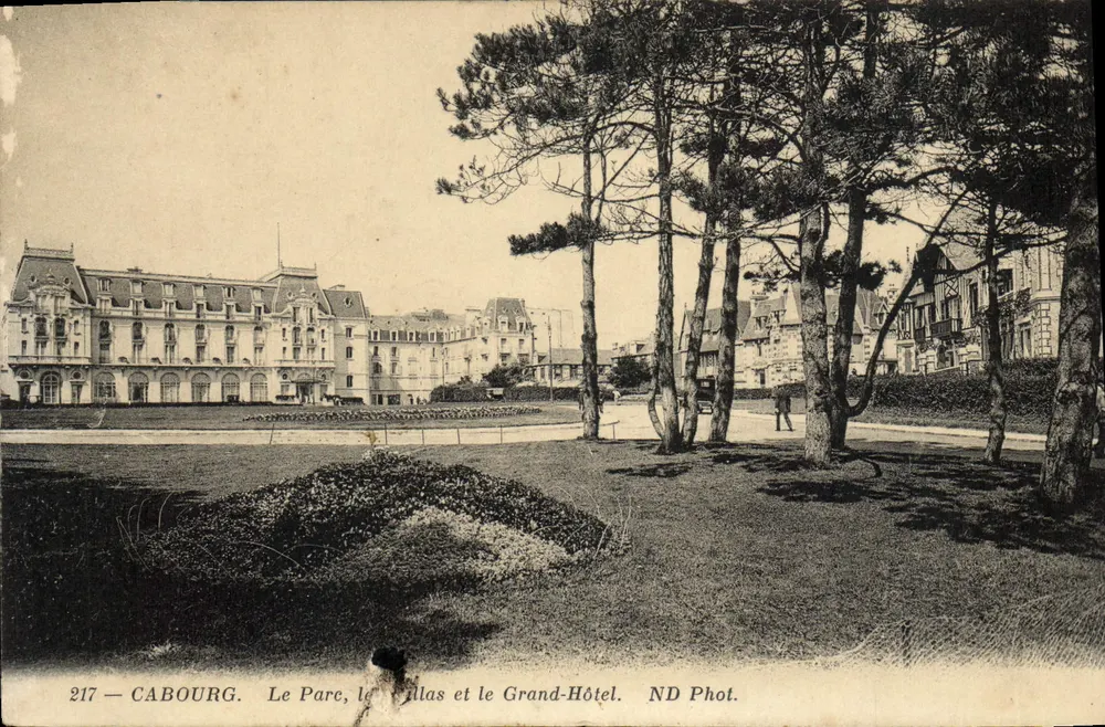 Cabourg — Der Park, die Villen und das Grand-Hôtel — ND Phot. n°217 - Vorderseite