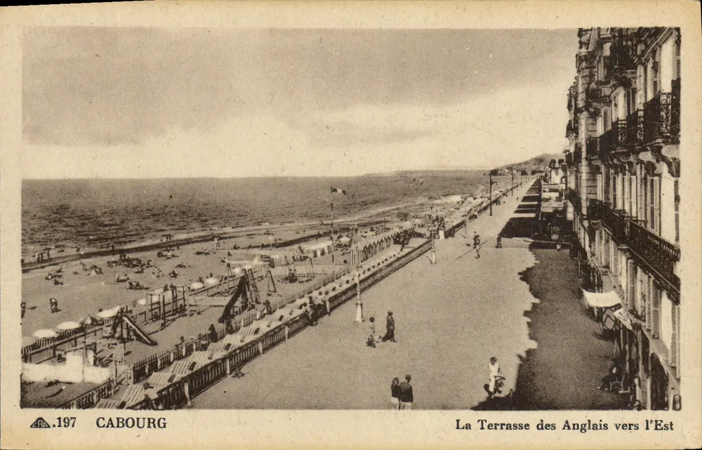 Cabourg — A Terrasse dos Ingleses para Leste - Frente