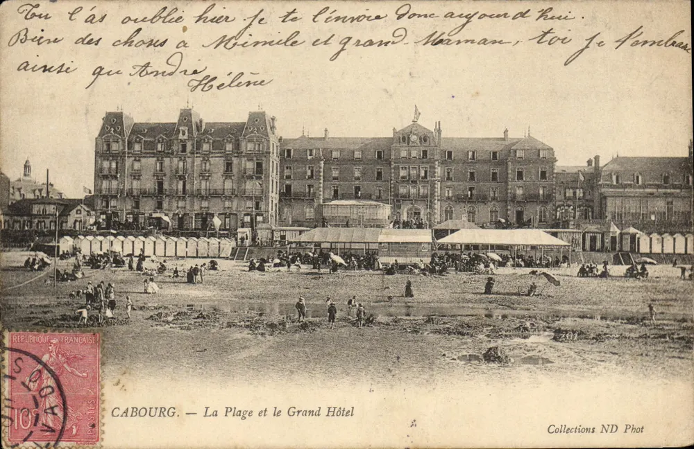 Cabourg — Die Strandpromenade und das Grand Hotel — Collections ND Phot - Vorderseite