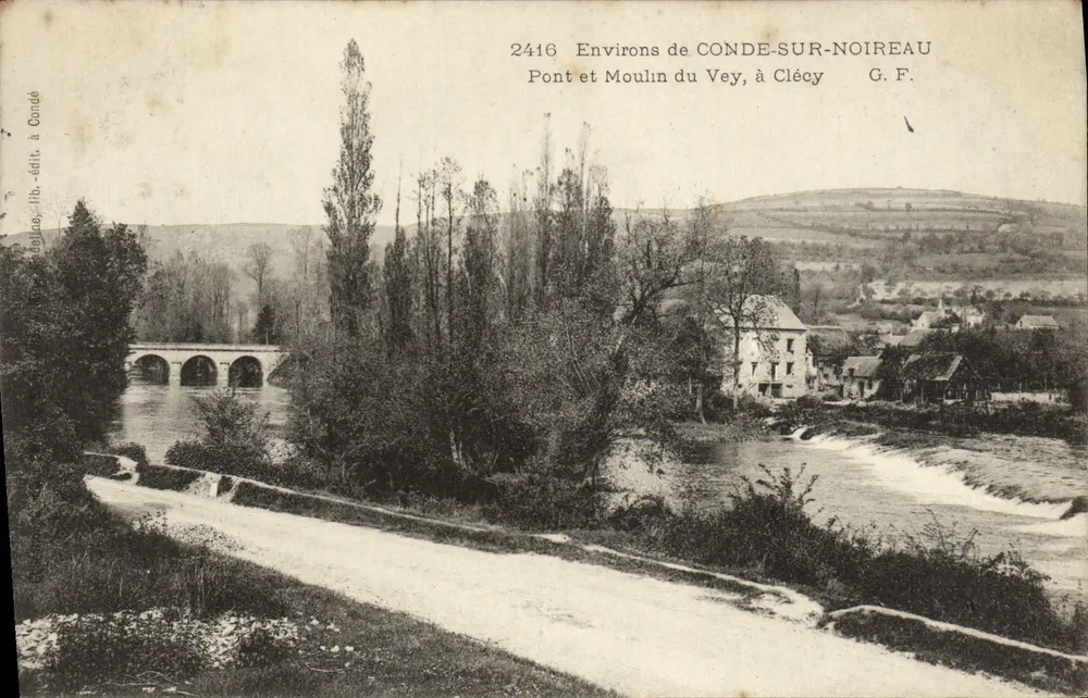 Um CONDE-SUR-NOIREAU — Brücke und Mühle des Vey, in Clécy — G.F. Verleger, Nr. 2416 - Vorderseite