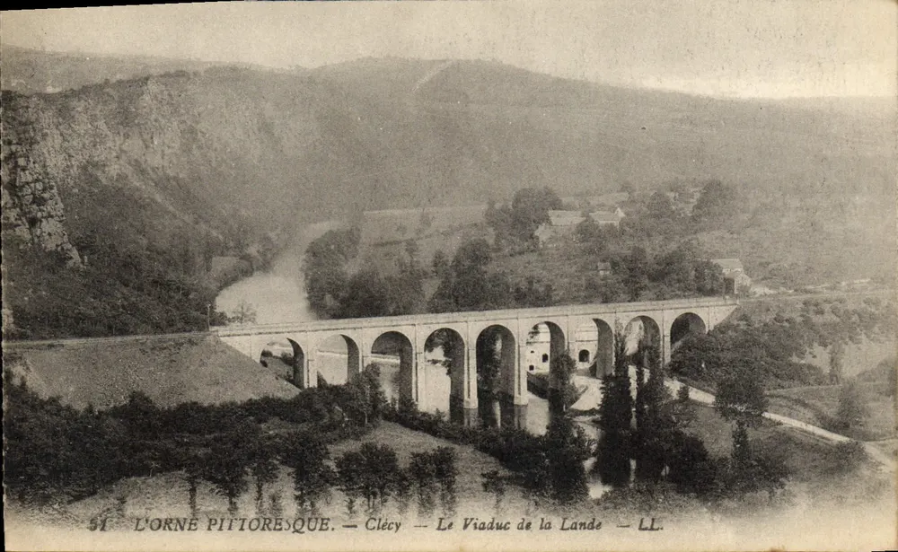 L'Orne pittoresque — Clécy — O Viaduto da Lande — LL. - Frente