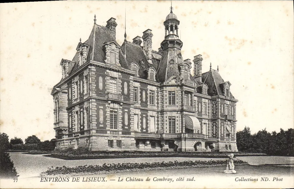 Environs de Lisieux — O Castelo de Combray, lado sul — Collections ND. Phot - Frente