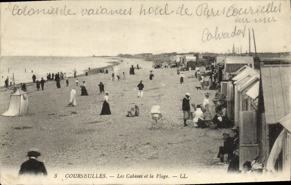 COURSEULLES — As Cabines e a Praia — LL. - Frente