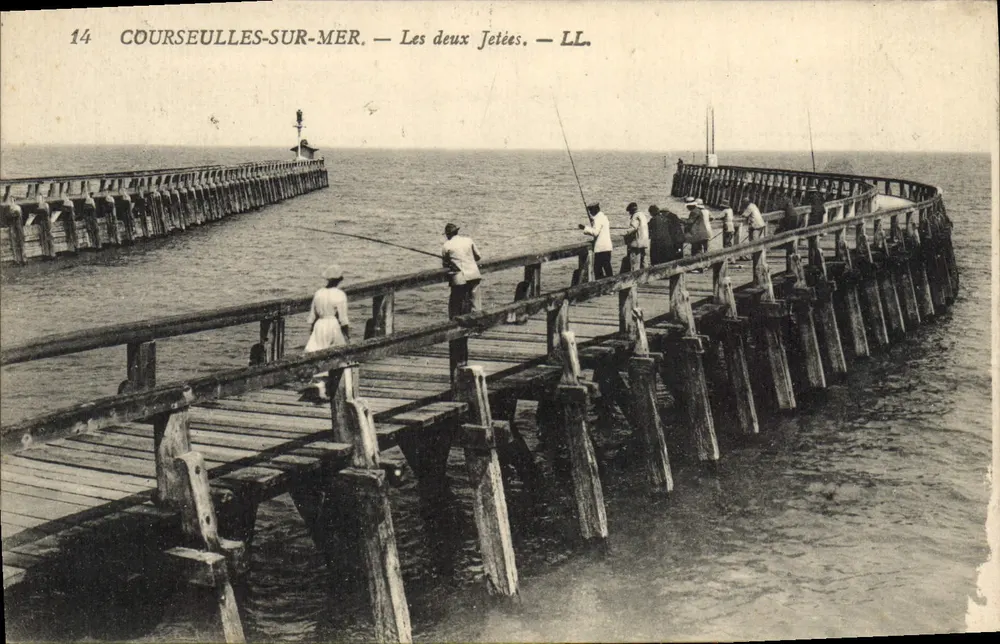 Courseulles-sur-Mer — As duas Docas — LL. - Frente