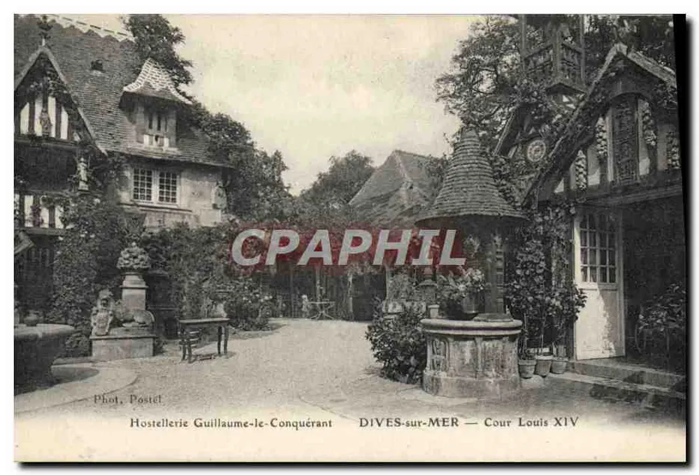 Hostellerie Guillaume-le-Conquérant — Dives-sur-Mer — Cour Louis XIV - Vorderseite