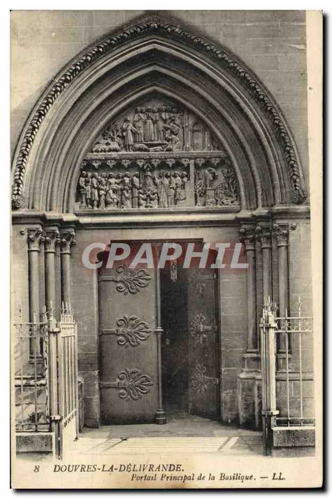 Douvres-la-Délivrande — Haupteingang der Basilika — LL - Vorderseite