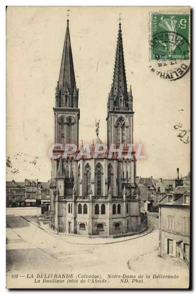 Die Basilika (Seite des Apsiskuppels) — Notre-Dame de la Délivrande (Calvados) — ND. Phol. - Vorderseite
