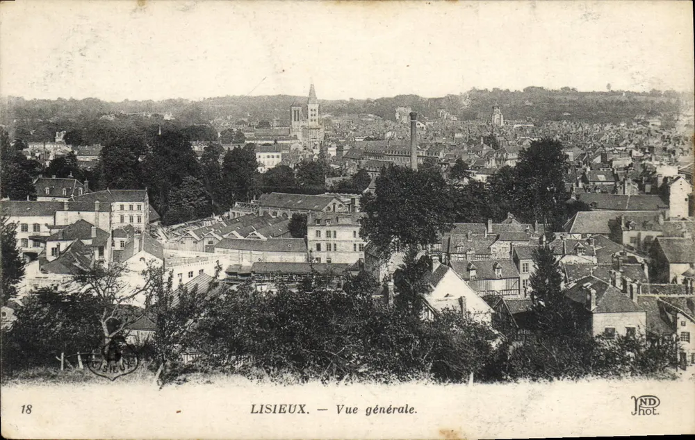 Lisieux — Vista geral — ND Phot. - Frente
