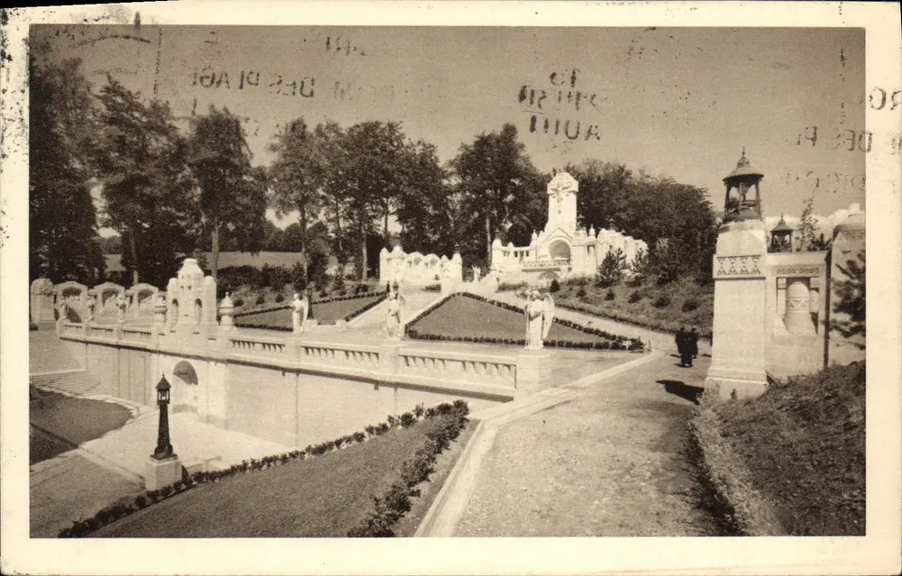 A Basílica de Lisieux — Vista Geral — Drager-Paris - Frente