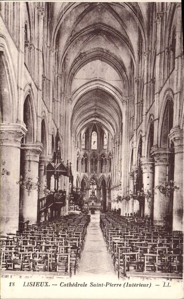 Lisieux — Catedral São Pedro (Interior) — LL - Frente