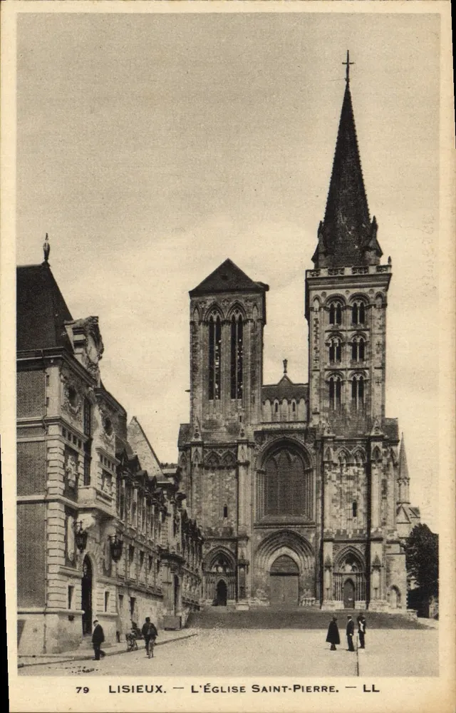 Lisieux — A Igreja de São Pedro — LL - Frente