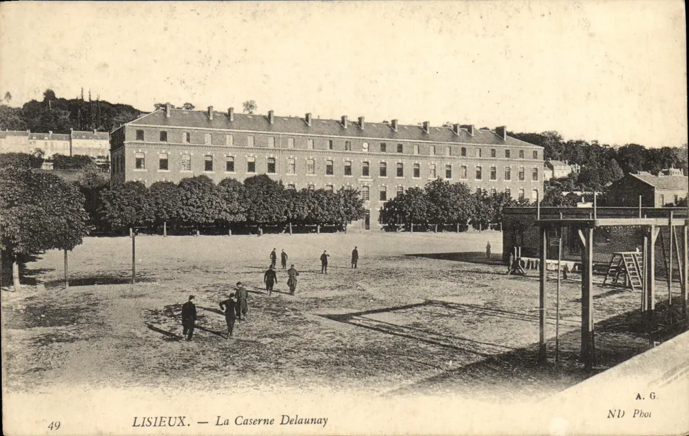 Lisieux — Die Delaunay-Kaserne — A.G. Phot - Vorderseite