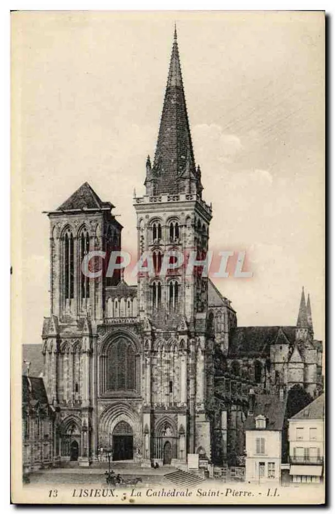 Lisieux - A Catedral São Pedro - Frente