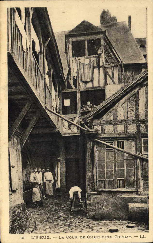 Lisieux — Der Hof von Charlotte Corday — LL - Vorderseite
