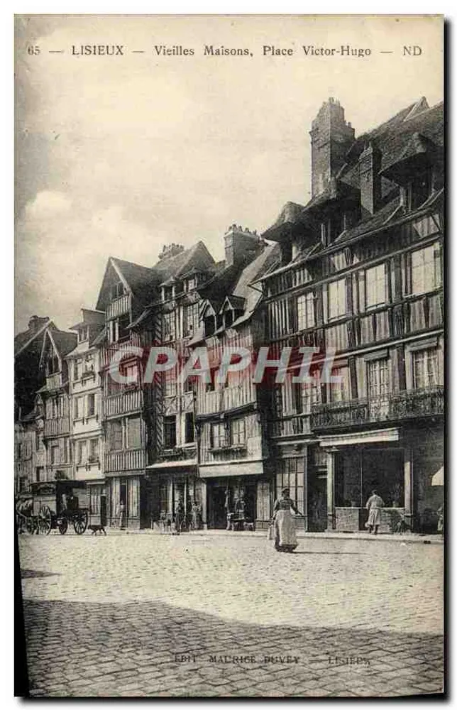 Lisieux — Alte Häuser, Place Victor-Hugo — Verlag Maurice Duvéy - Vorderseite