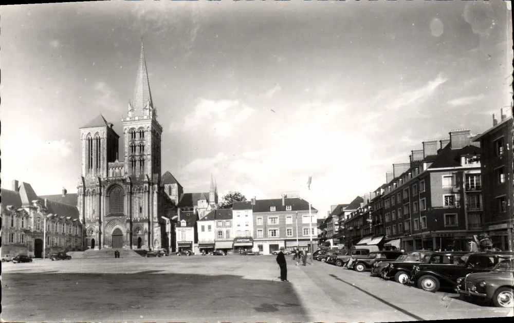 Lisieux (Calvados) — Kathedrale und Straße Henry Chéron — Edition GALF, Paris - Vorderseite