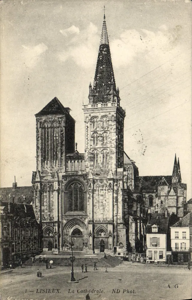Lisieux — A Catedral — ND Fotografia A.G. - Frente