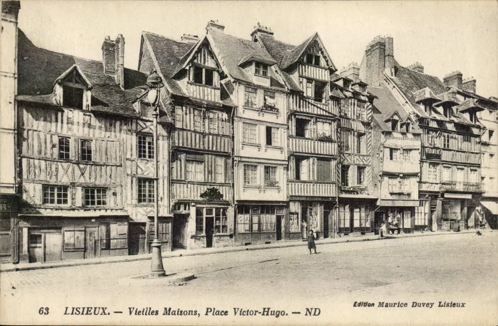 Lisieux — Alte Häuser, Place Victor-Hugo — Edition Maurice Duvey Lisieux - Vorderseite