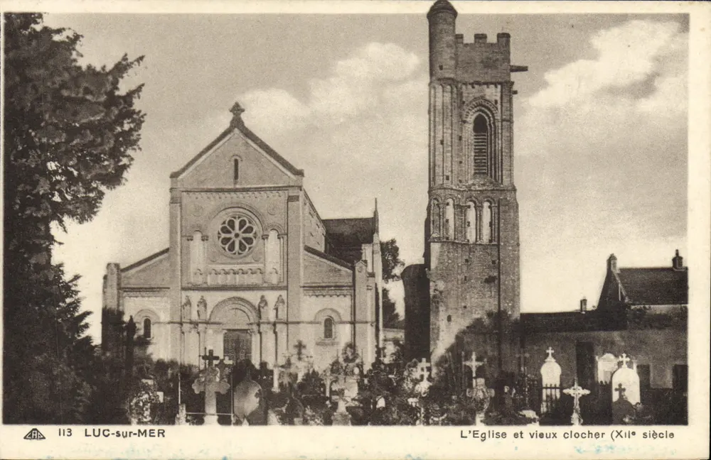 Luc-sur-Mer — Die Kirche und alter Glockenturm (12. Jahrhundert) — Antike Ansichtskarte n°113 - Vorderseite