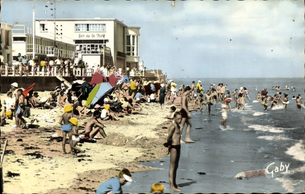 Luc-sur-Mer — A Praia e o Cassino — Edições Gaby - Frente