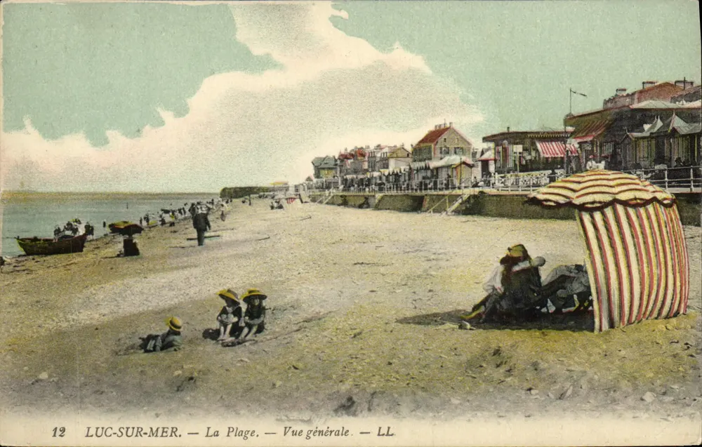 Luc-sur-Mer — A Praia — Vista geral — LL - Frente