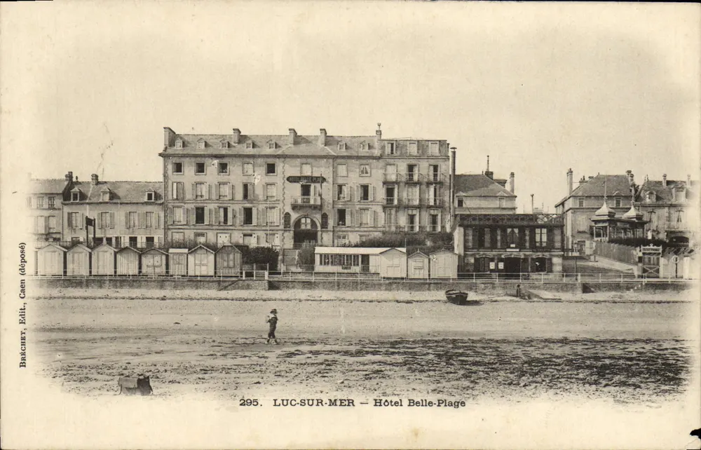 Luc-sur-Mer — Hotel Belle-Plage — Editor Bréchet, Caen (depositado) n°295 - Frente