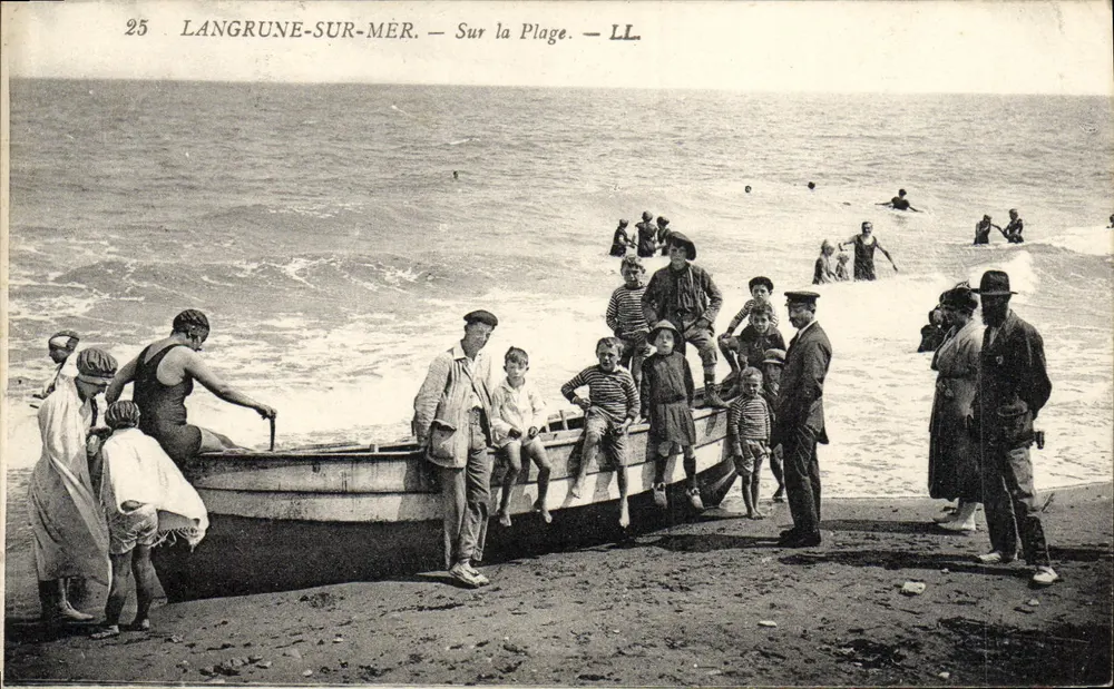 Langrune-sur-Mer — Na Praia — LL. - Frente