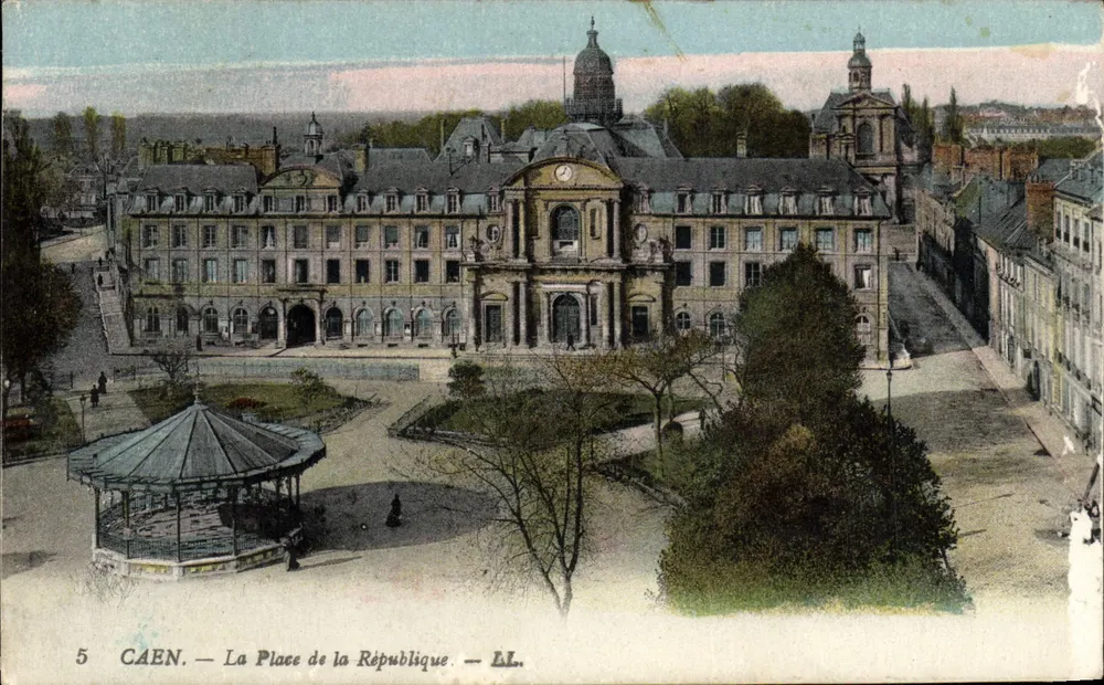 Caen — La Place de la République — éditeur LL. n°5 - Frente