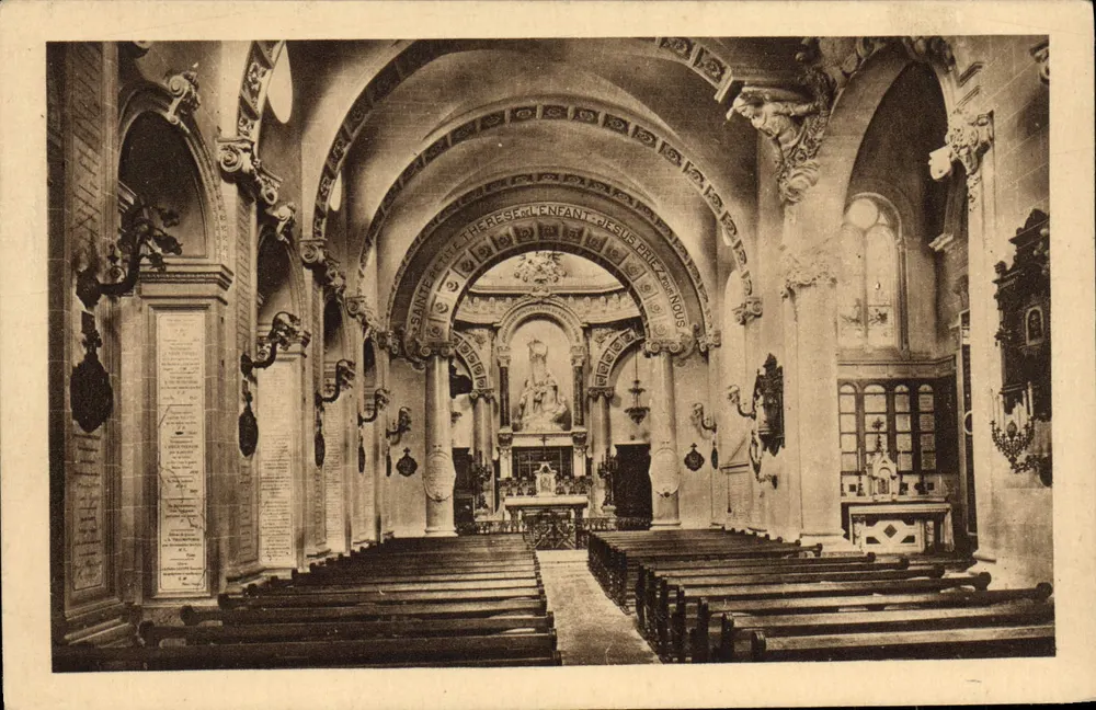 Innenansicht der Carmelitenkapelle in Lisieux — Verlag nicht sichtbar, Seriennummer 4 - Vorderseite