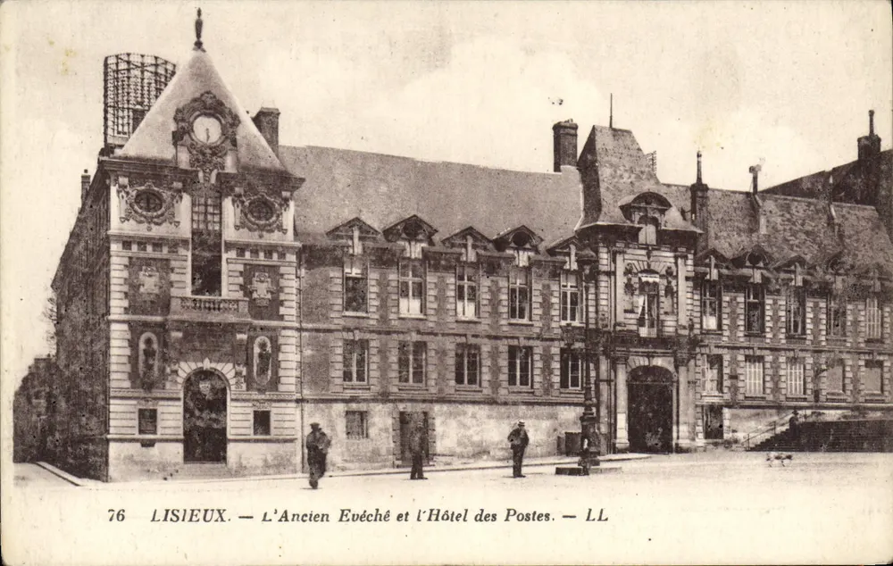 Lisieux — Das ehemalige Bistum und das Postamt — LL - Vorderseite