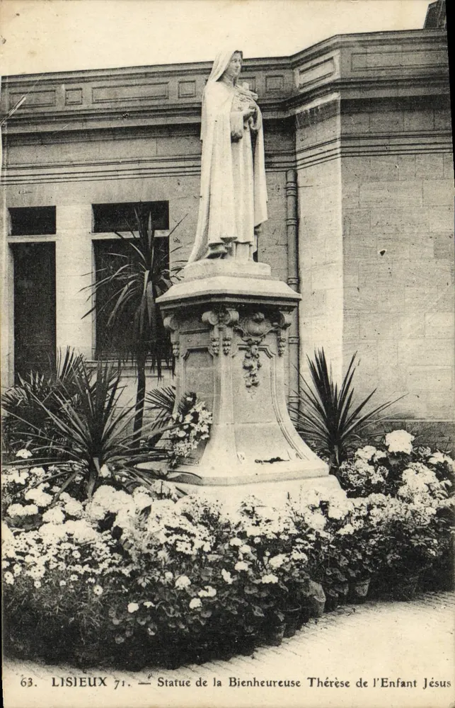 Lisieux 71 — Statue der Seligen Thérèse des Kindes Jesu — Verleger - Vorderseite