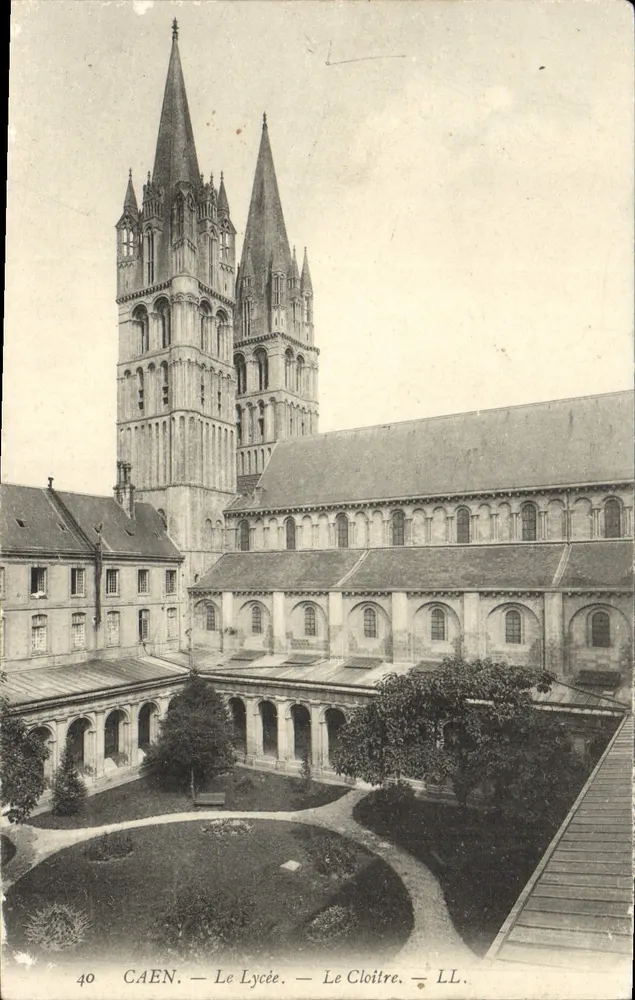 Caen — O Liceu — O Cloître — LL. - Frente