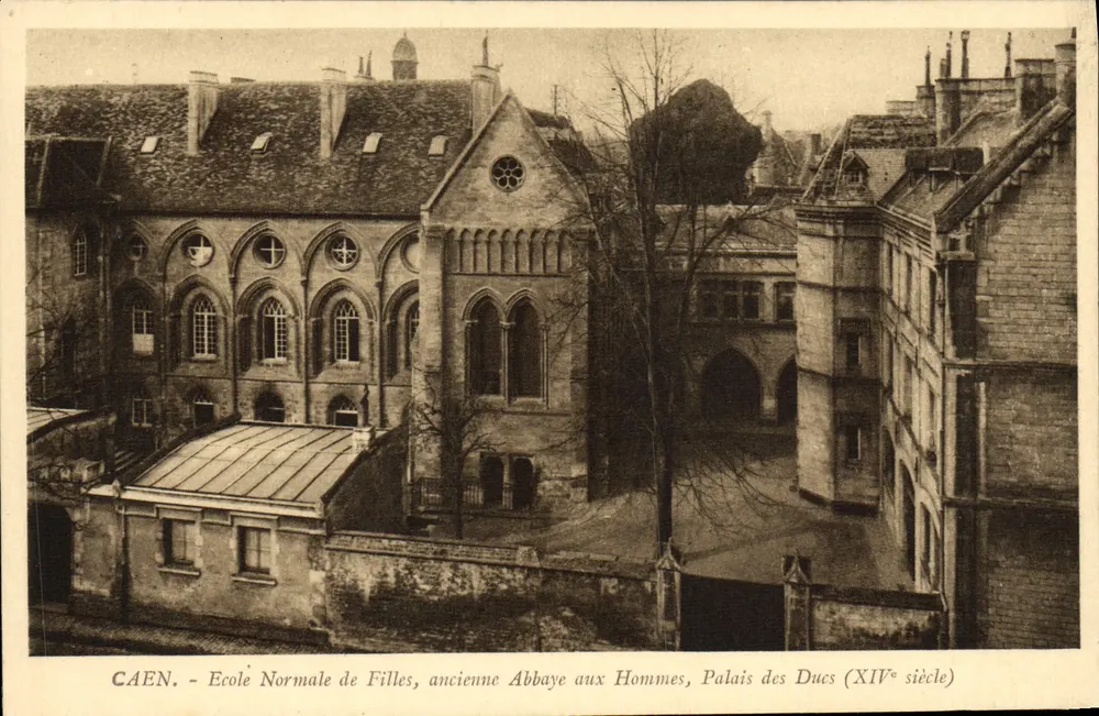 Caen - École Normale de Filles, ehemalige Abbaye aux Hommes, Palais der Dukes (14. Jahrhundert) - Vorderseite